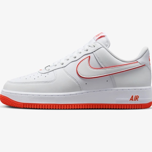 NIKE NWT in box Air Force 1 in white and picante - Picture 4 of 4